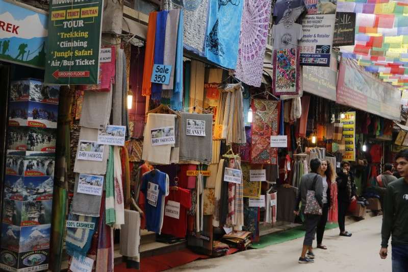 Woolen shawls and mufflers being displayed at shops in Thamel with the arrival of winter. Photo: Pradip Luitel/Aarthik Abhiyan