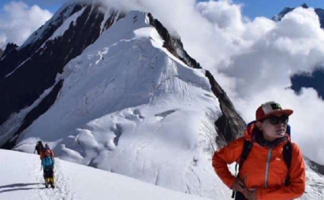 Phunjo Lama Smashes Women's Record for Fastest Ascent of Everest