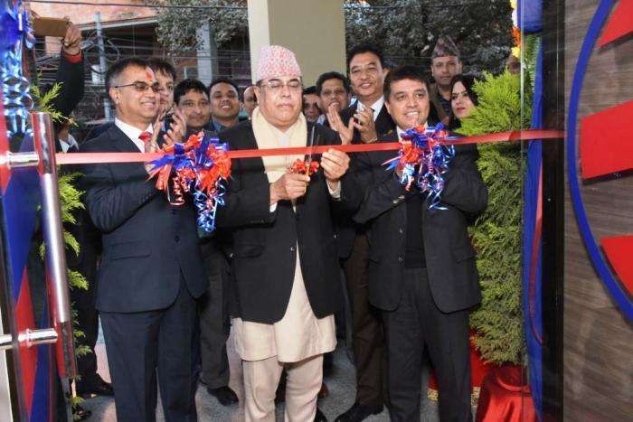 Nepal Rastra Bank’s Governor Chiranjivi Nepal inaugurating the corporate office of Global IME Bank on the occasion of the bank’s 11th anniversary on Tuesday. Photo: Aarthik Abhiyan
